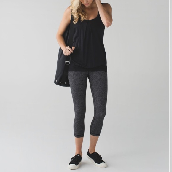 Lululemon Nouveau Limits Tank Top with Built in Sport Bra in Black Size 4 - Picture 10 of 10